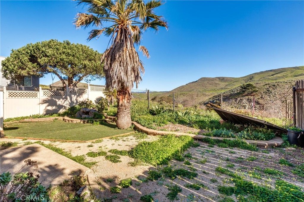Image 33 of property listing at 2023 Circle, Cayucos, CA 93430