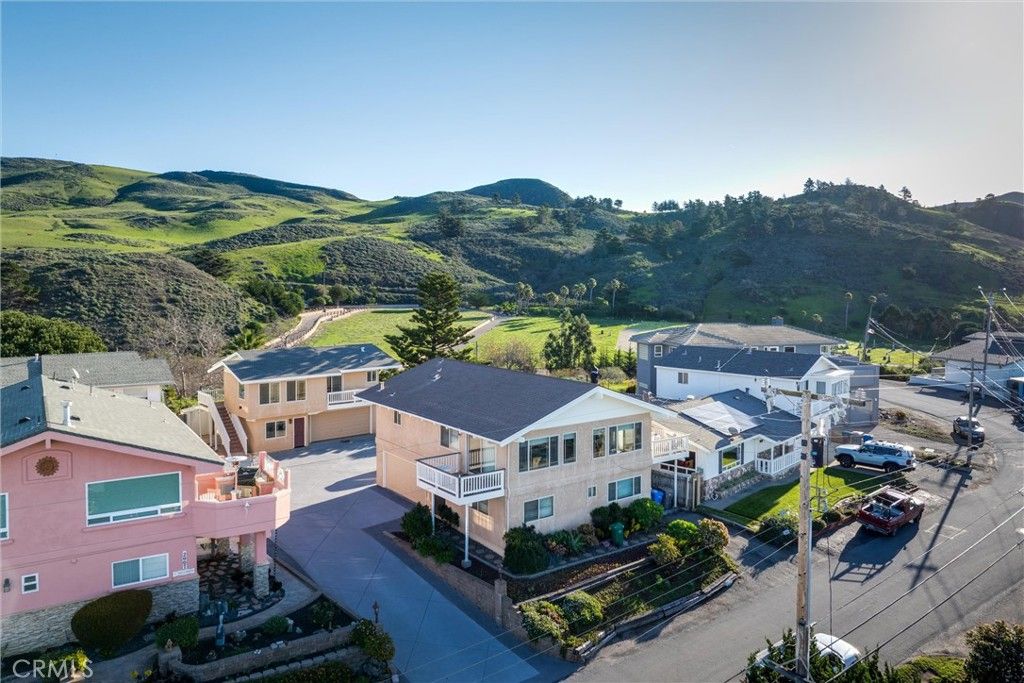 Image 37 of property listing at 2023 Circle, Cayucos, CA 93430
