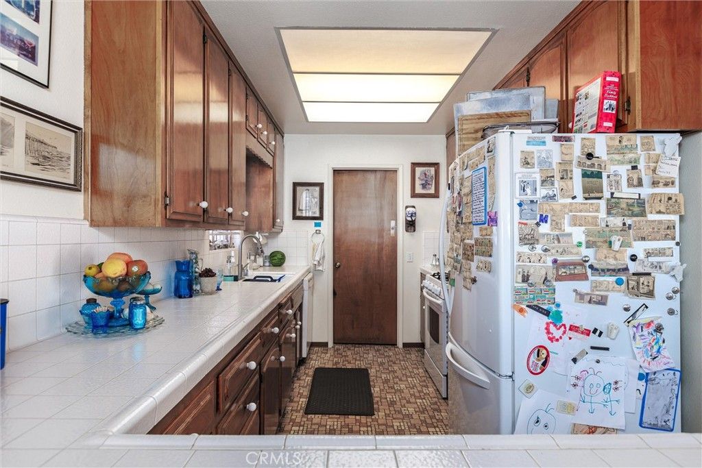 Image 8 of property listing at 2023 Circle, Cayucos, CA 93430