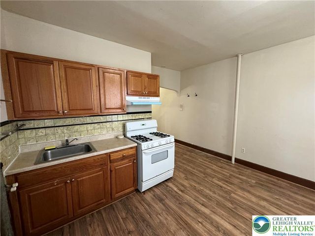 1503 Washington Street 2, Wilson Boro, PA 18042