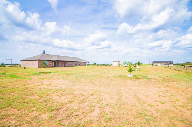 7710 County Rd 5800, Shallowater, TX 79363