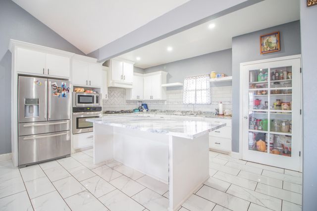 7710 County Rd 5800, Shallowater, TX 79363