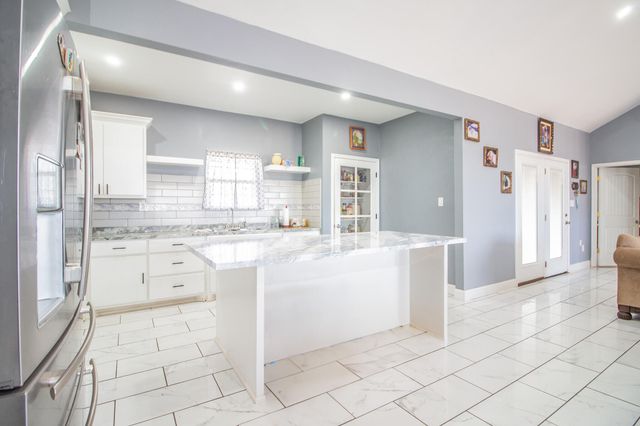 7710 County Rd 5800, Shallowater, TX 79363