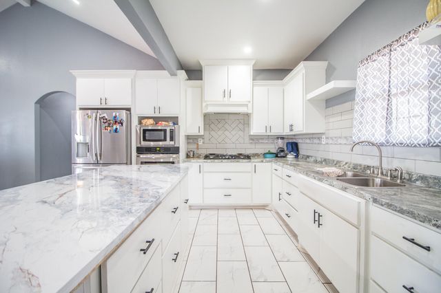 7710 County Rd 5800, Shallowater, TX 79363