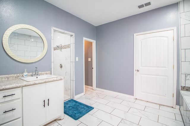 7710 County Rd 5800, Shallowater, TX 79363