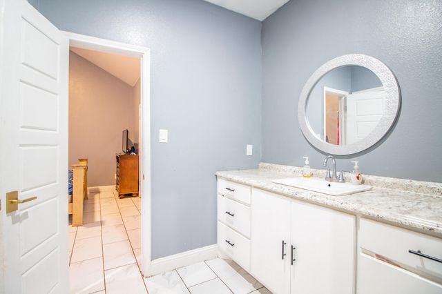 7710 County Rd 5800, Shallowater, TX 79363