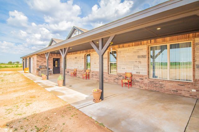 7710 County Rd 5800, Shallowater, TX 79363