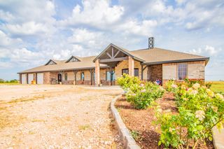 7710 County Rd 5800, Shallowater, TX 79363