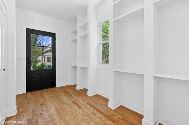 2839 N Christiana Avenue, Chicago, IL 60618