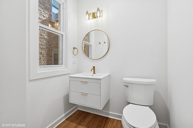 2839 N Christiana Avenue, Chicago, IL 60618