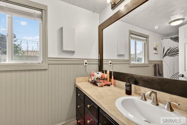 40 W 3rd N, St Anthony, ID 83445