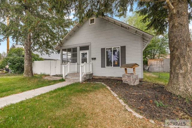 40 W 3rd N, St Anthony, ID 83445