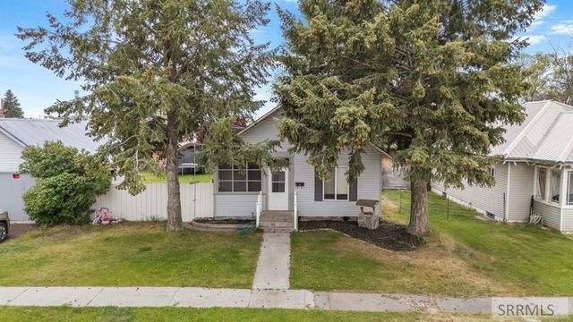 40 W 3rd N, St Anthony, ID 83445