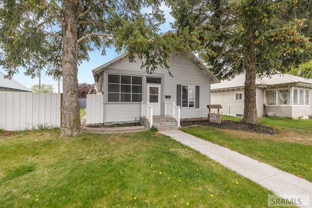 40 W 3rd N, St Anthony, ID 83445