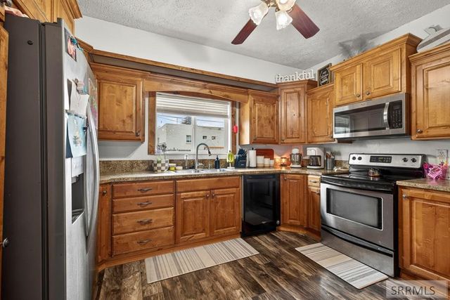 40 W 3rd N, St Anthony, ID 83445