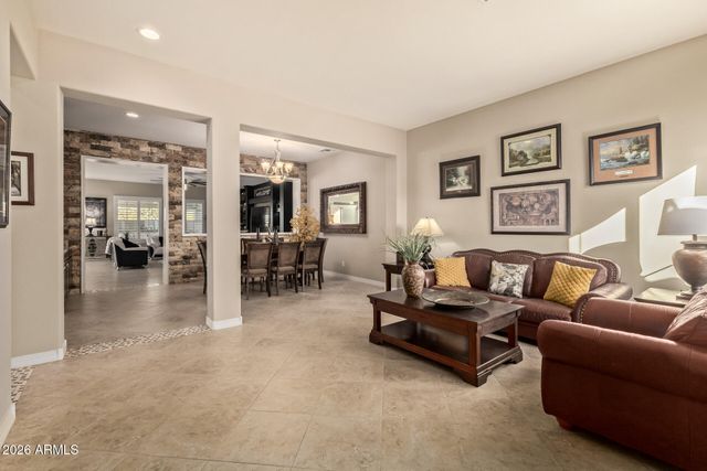 1566 E AQUARIUS Place, Chandler, AZ 85249