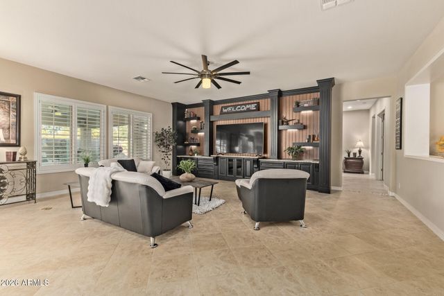 1566 E AQUARIUS Place, Chandler, AZ 85249