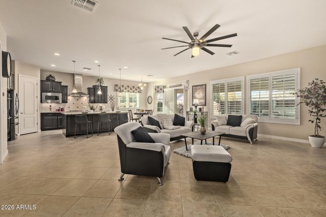 1566 E AQUARIUS Place, Chandler, AZ 85249