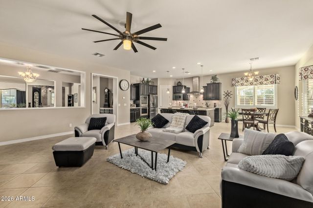 1566 E AQUARIUS Place, Chandler, AZ 85249