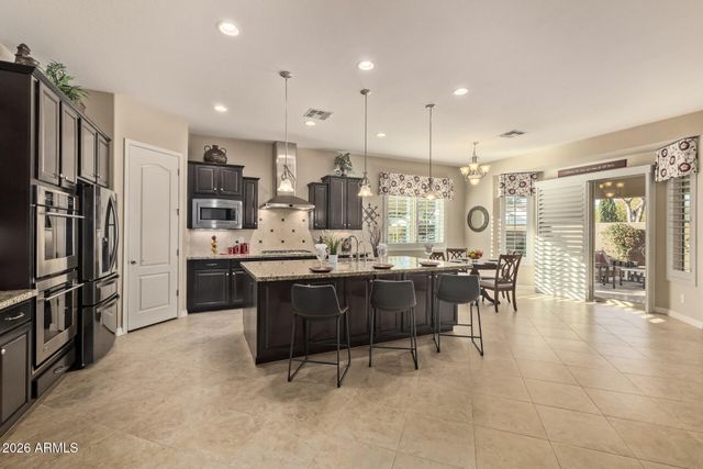 1566 E AQUARIUS Place, Chandler, AZ 85249