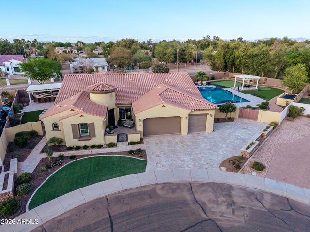 1566 E AQUARIUS Place, Chandler, AZ 85249