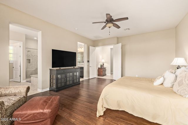 1566 E AQUARIUS Place, Chandler, AZ 85249