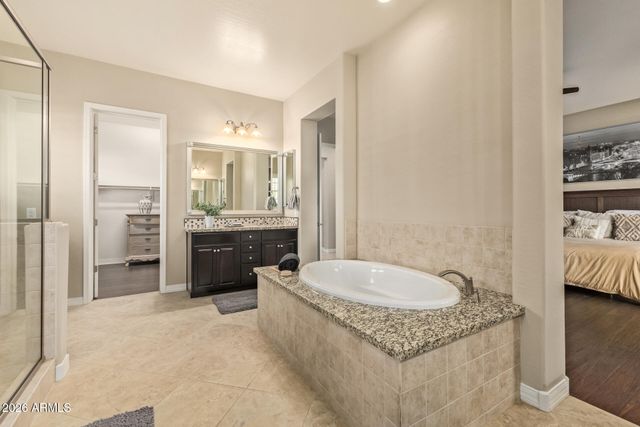 1566 E AQUARIUS Place, Chandler, AZ 85249