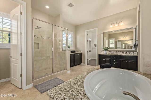 1566 E AQUARIUS Place, Chandler, AZ 85249