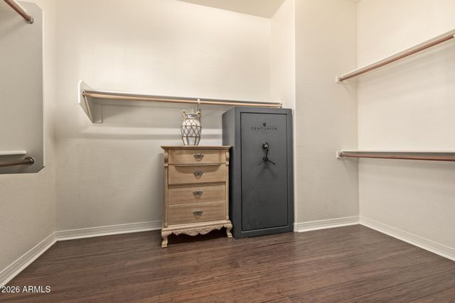 1566 E AQUARIUS Place, Chandler, AZ 85249