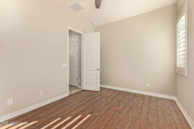 1566 E AQUARIUS Place, Chandler, AZ 85249