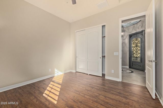 1566 E AQUARIUS Place, Chandler, AZ 85249