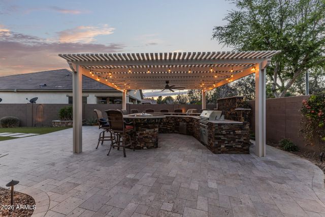 1566 E AQUARIUS Place, Chandler, AZ 85249