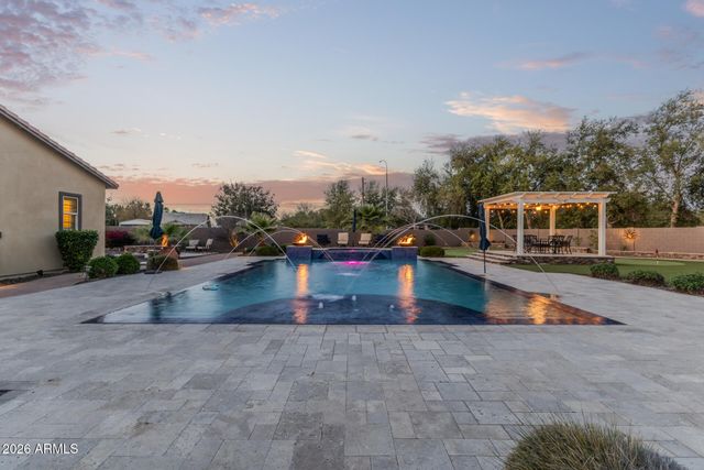 1566 E AQUARIUS Place, Chandler, AZ 85249