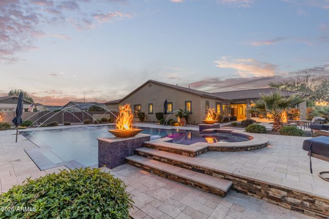 1566 E AQUARIUS Place, Chandler, AZ 85249