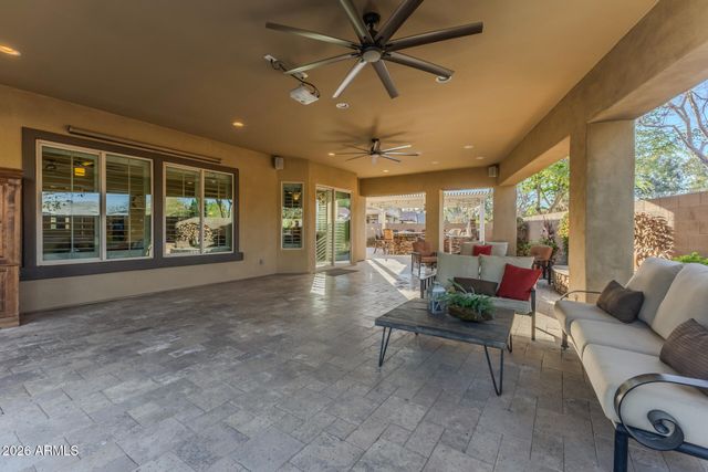 1566 E AQUARIUS Place, Chandler, AZ 85249