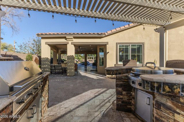 1566 E AQUARIUS Place, Chandler, AZ 85249