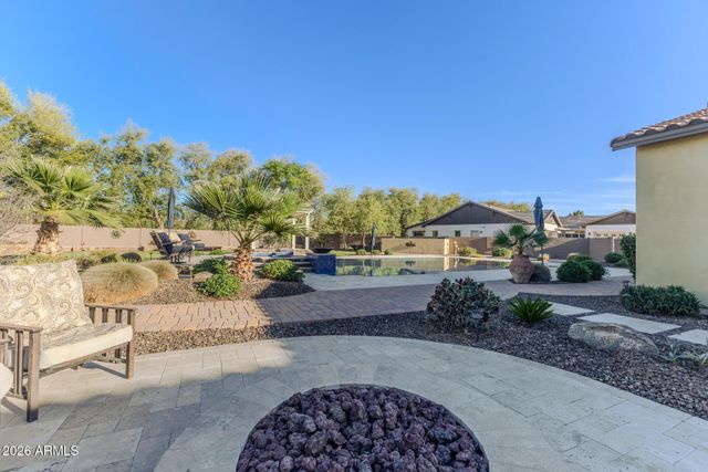 1566 E AQUARIUS Place, Chandler, AZ 85249