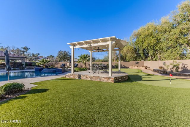 1566 E AQUARIUS Place, Chandler, AZ 85249