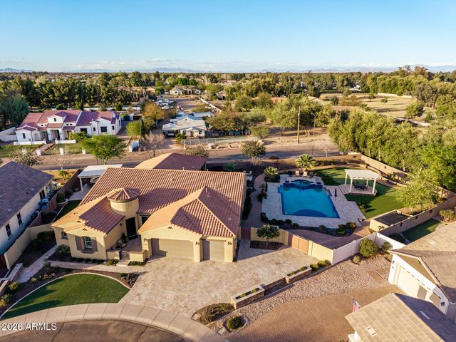 1566 E AQUARIUS Place, Chandler, AZ 85249