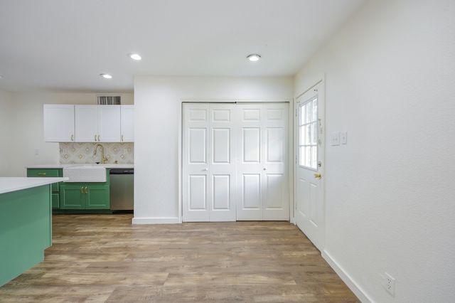 304 Long Canyon Drive, Mesquite, TX 75150