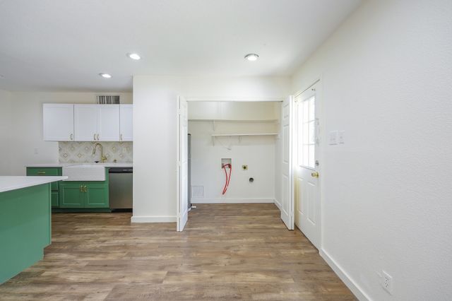 304 Long Canyon Drive, Mesquite, TX 75150