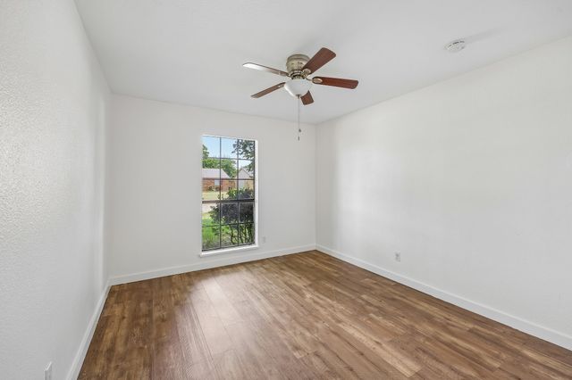 304 Long Canyon Drive, Mesquite, TX 75150