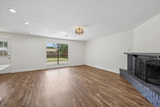 304 Long Canyon Drive, Mesquite, TX 75150
