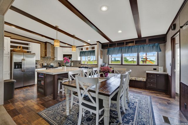 2007 LEISSNER SCHOOL RD, Seguin, TX 78155