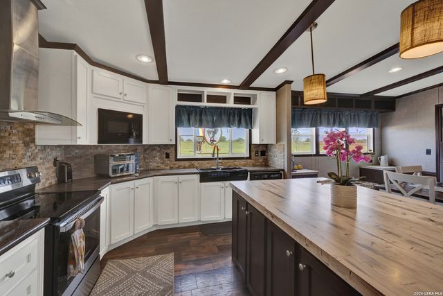 2007 LEISSNER SCHOOL RD, Seguin, TX 78155
