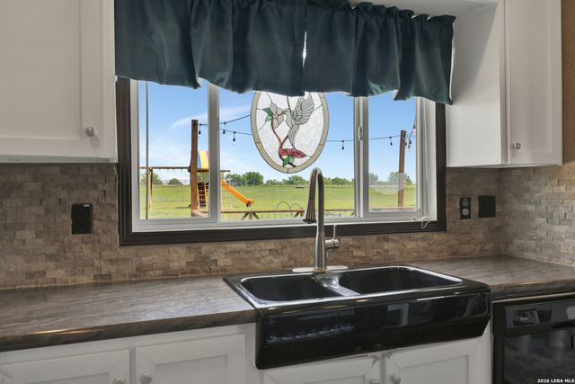 2007 LEISSNER SCHOOL RD, Seguin, TX 78155