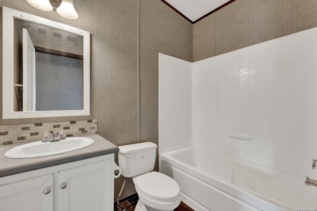2007 LEISSNER SCHOOL RD, Seguin, TX 78155