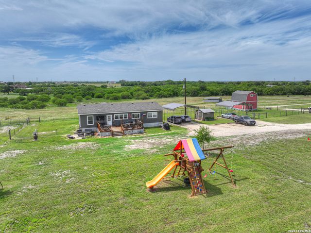 2007 LEISSNER SCHOOL RD, Seguin, TX 78155