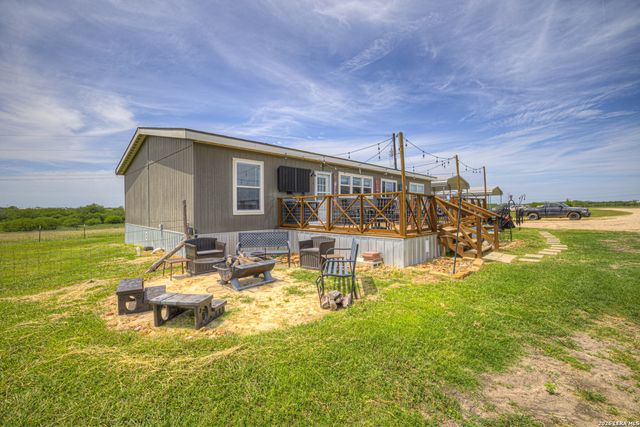 2007 LEISSNER SCHOOL RD, Seguin, TX 78155