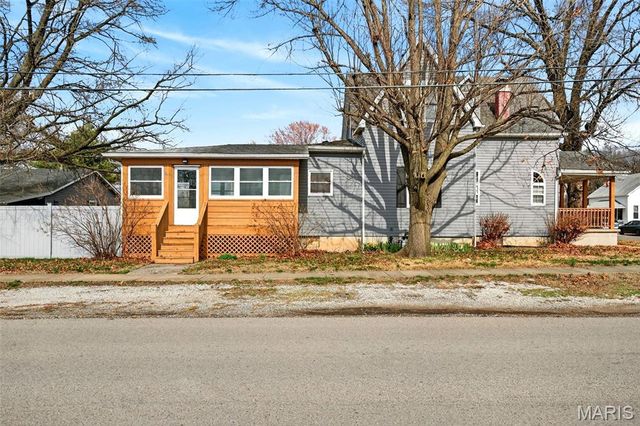 217 S 2nd Street, Caseyville, IL 62232